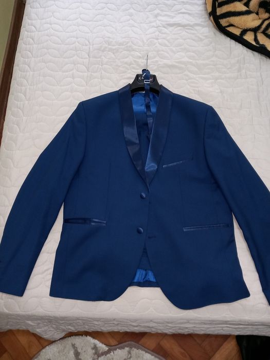 Costum bărbați stare foarte bună.