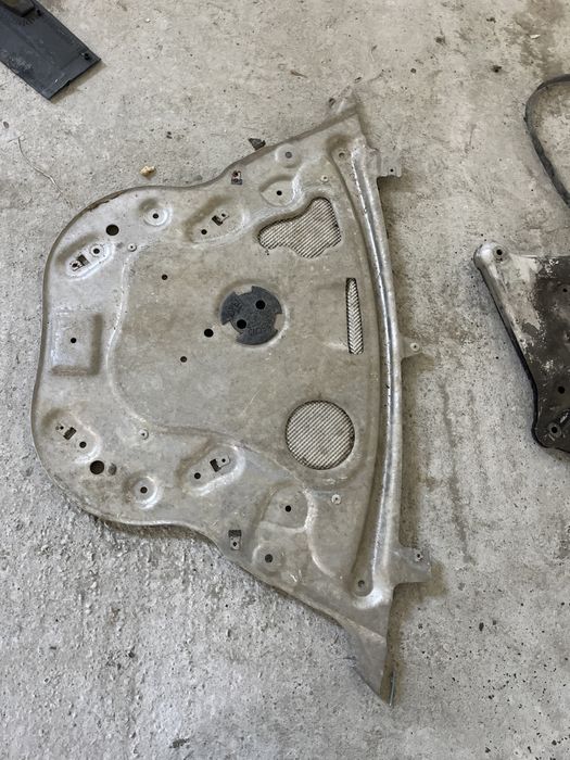 Scut motor metalic aluminiu bmw e90 e60 e70 e65 e46 e53 f10