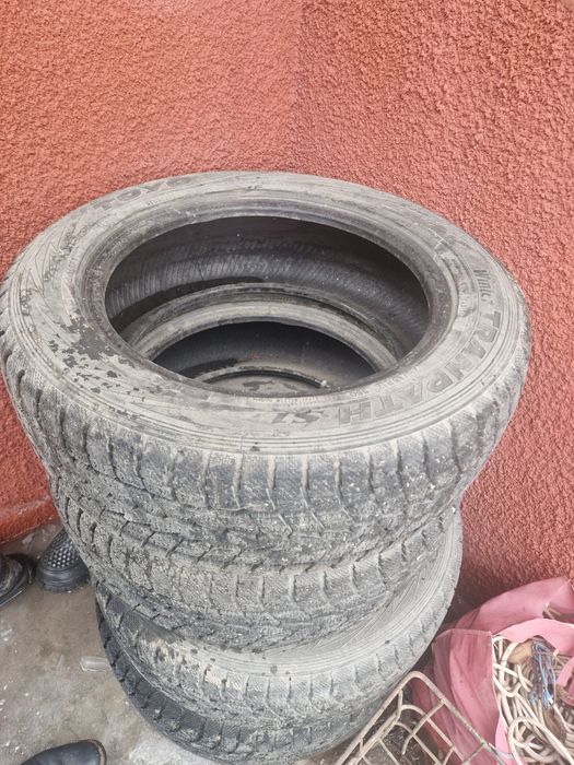 Продам всесезонные покрышки