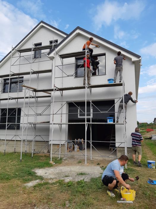 Vând schelă metalică