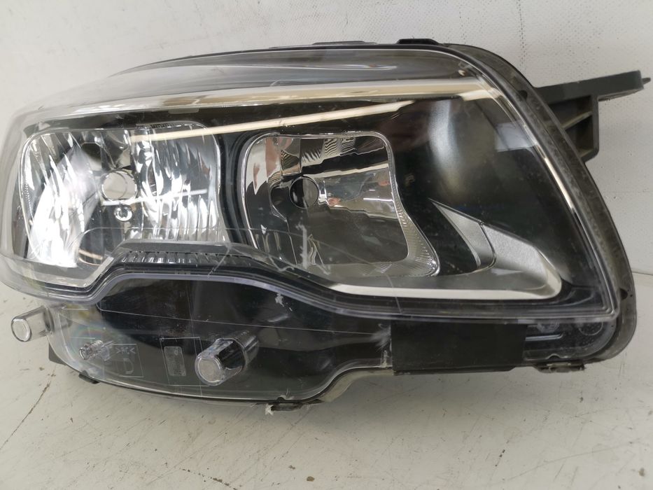 Десен фар Пежо / Peugeot 508 2 [ , , ] Оригинален