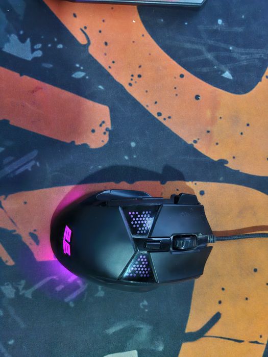 Klaviatura va mishka sotiladi