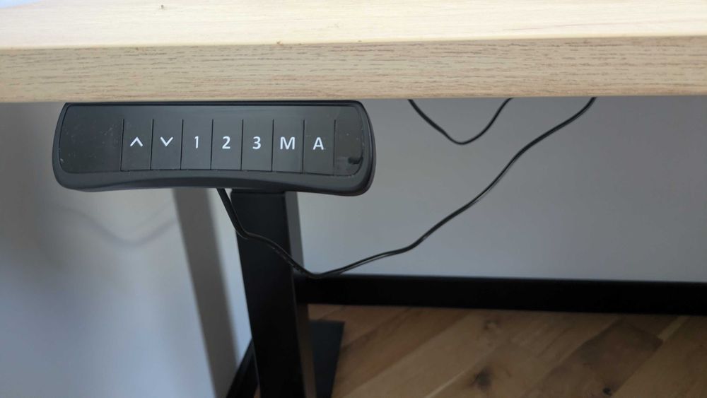 Височинно регулируемо бюро Ergo Desk Pro