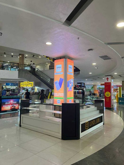 Tayor vitrina  ideal holatda