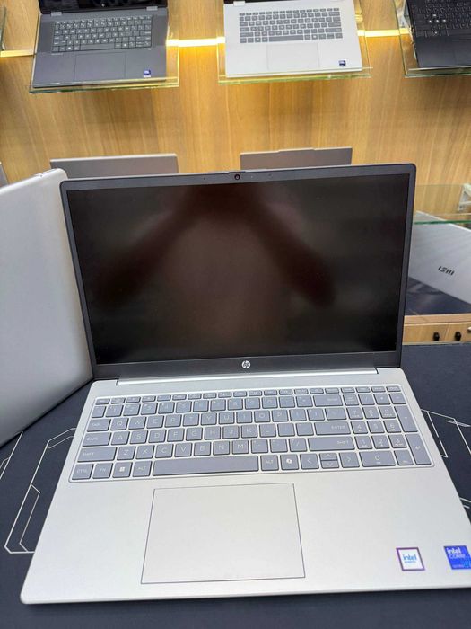 Noutbuk Hp 15 Ultra 5 125h 8/512GB 15.6" Ips Sensorli