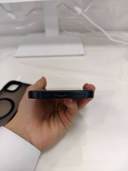 iPhone 13 128/4 gb