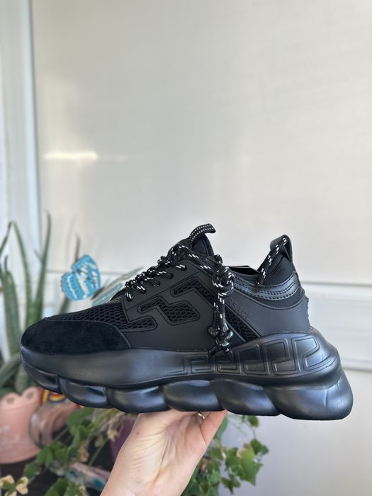 Versace chain reaction