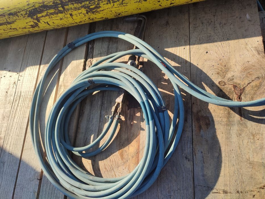 Vând kit autogen, butelii mari, furtune lungi, trusa sudura, taiere