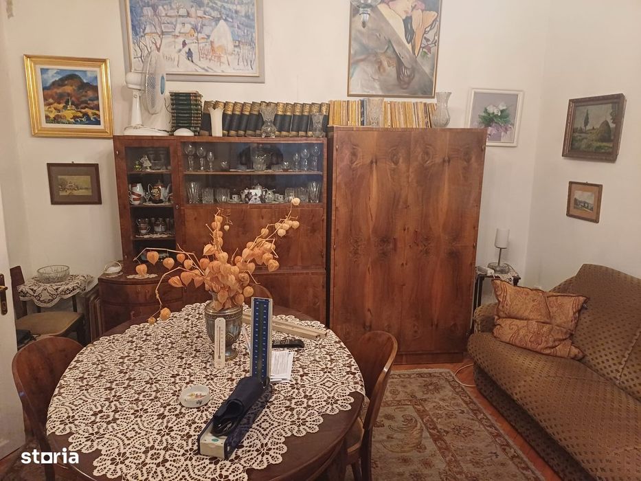 Vand apartament 2 camere in Centru