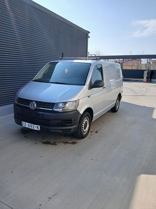 Vând wolkswagen trasporter
