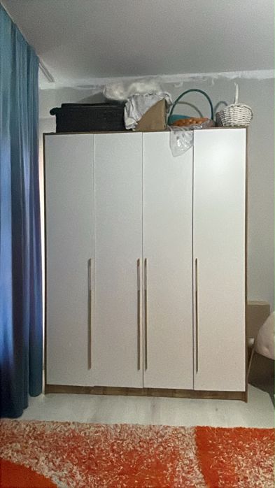 Продам шкаф………….