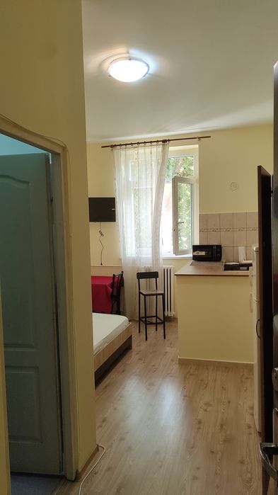 închiriere cam. garsoniera  langa Univ Cuza
