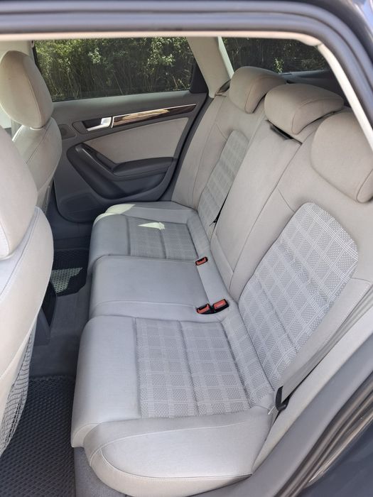 Vând  Audi A4 B8