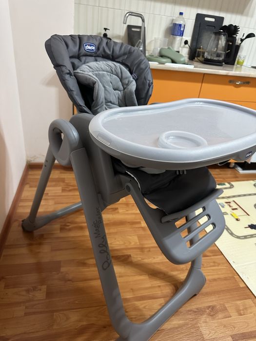 Продам стульчик для кормления Chicco