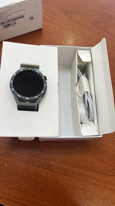 Нов Смарт часовник Huawei watch gt 3 se