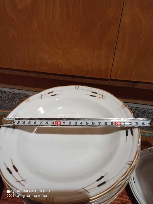 25 части соц порцеланов сервиз за хранене от соца