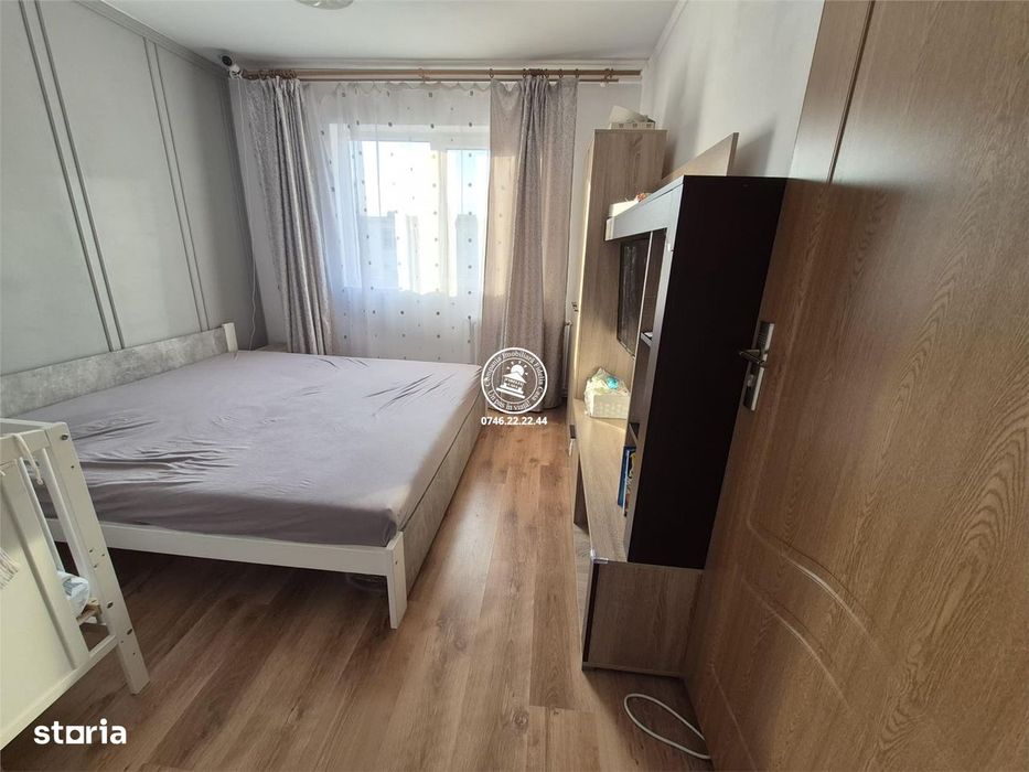 Apartament 3 camere de vanzare Alexandru cel Bun