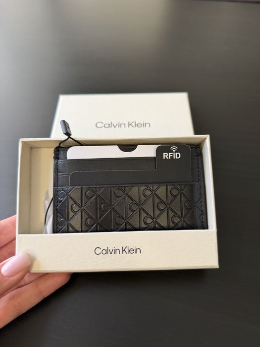 Calvin klein кардхолдър