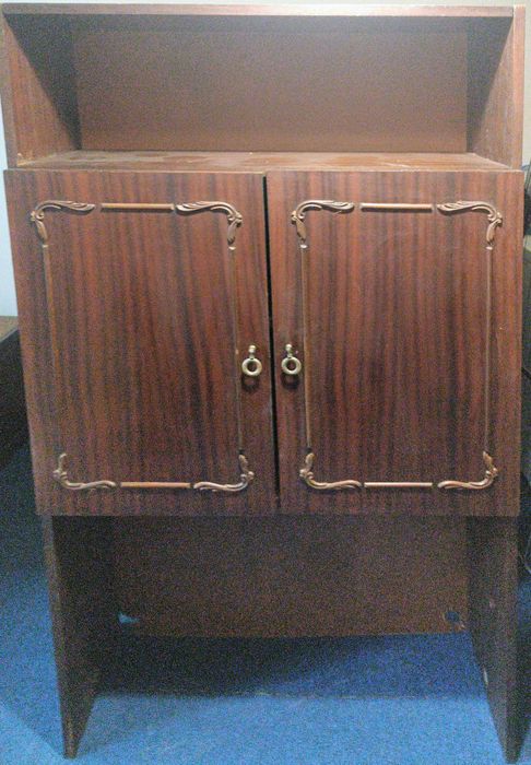 Подарявам легло и другите мебели на снимките