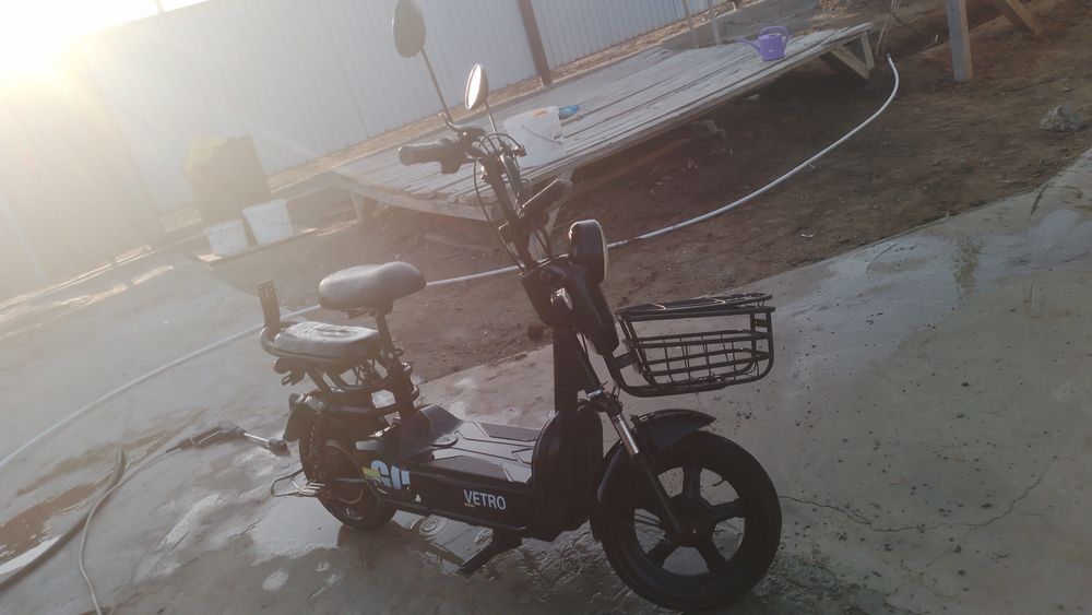 Электроскутер  на ходу