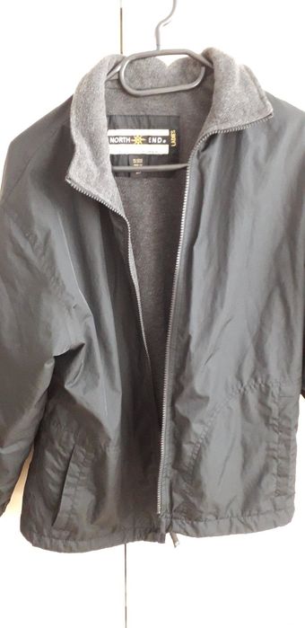 Черно яке без качулка