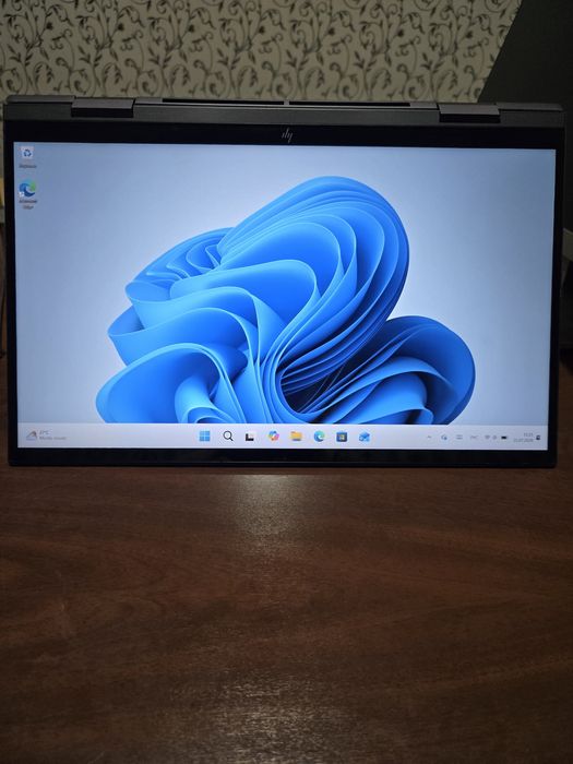 HP envy x360 1tb