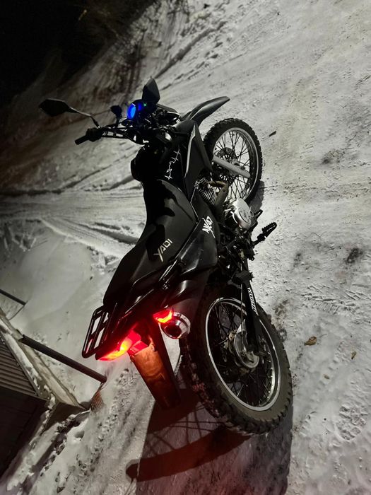 Мотоцикл yaqi 250