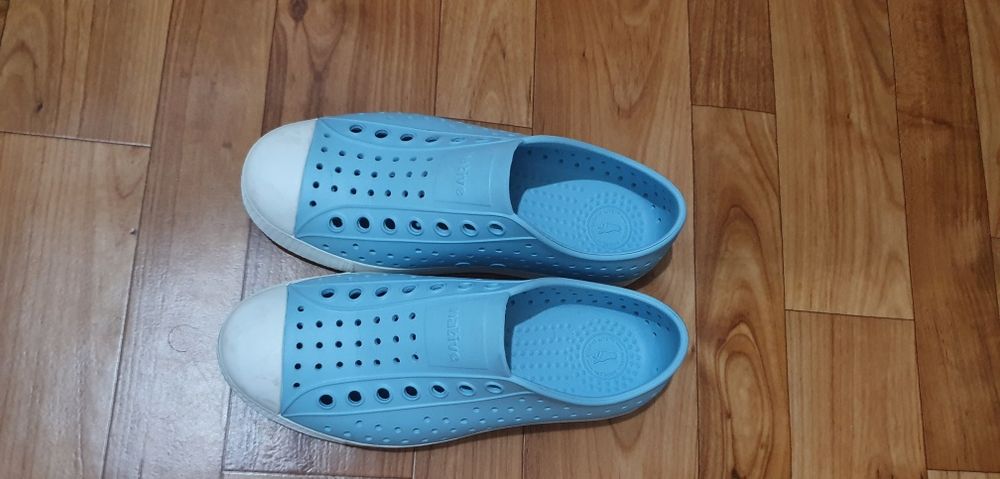 Продам кеды голубые