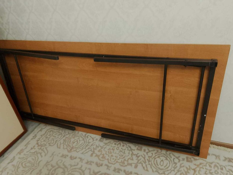 Продаю раскладной стол