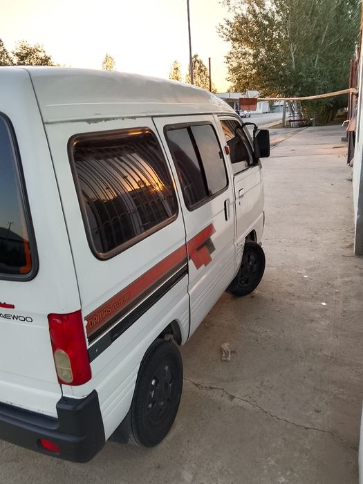 Moshina masla 6 oy oldin motordan chiqqan yangi mayor quyilgan