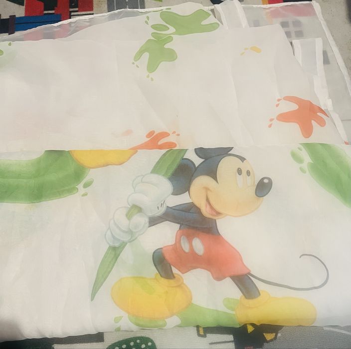 Детски дрешки и детско перде