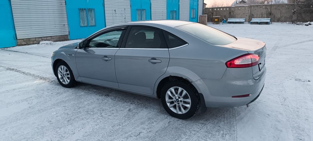 Форд Мондео 4 поколения.