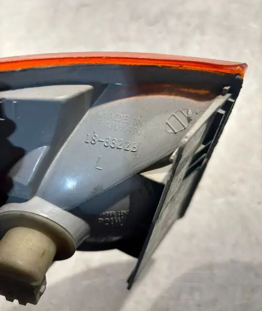 Lampa semnalizare fata stanga 18-3322B Volkswagen VW Transporter 1994
