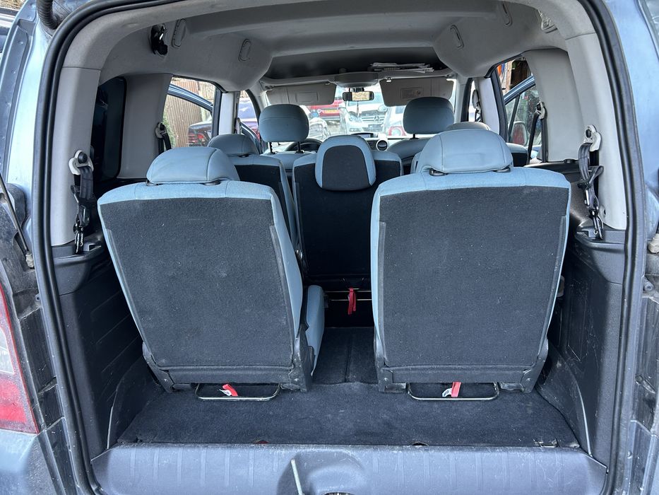 De vanzare Citroen Berlingo 1.6hdi 2012 7 locuri