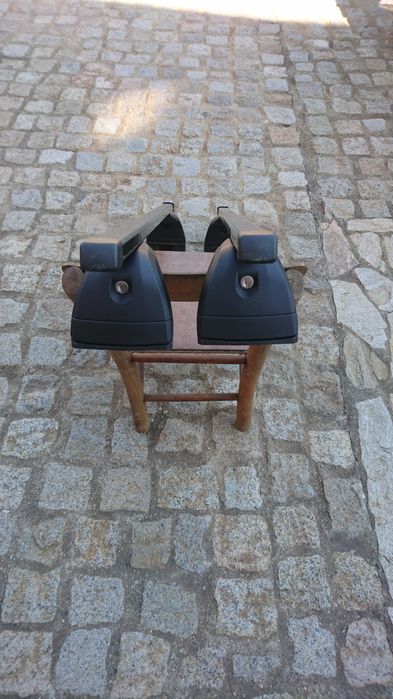 Продавам напречни греди THULE