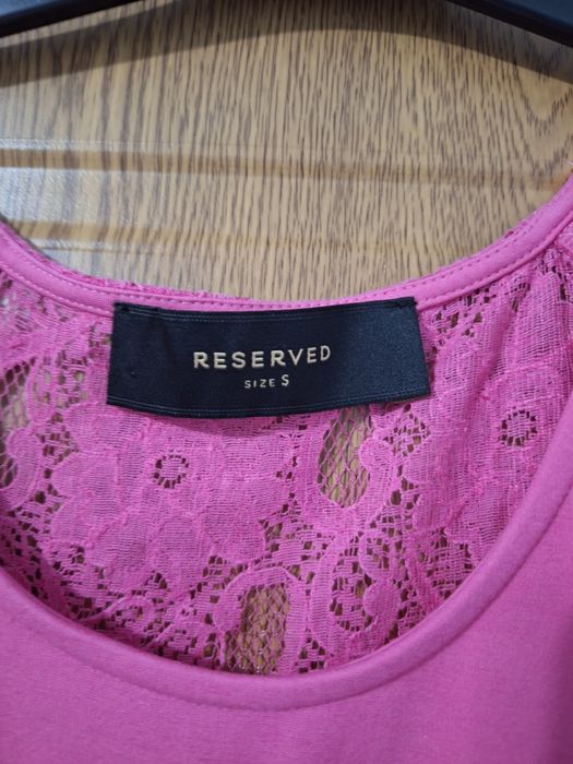 Rochie Reserved, mărimea S, culoarea roz, spatele cu dantelă