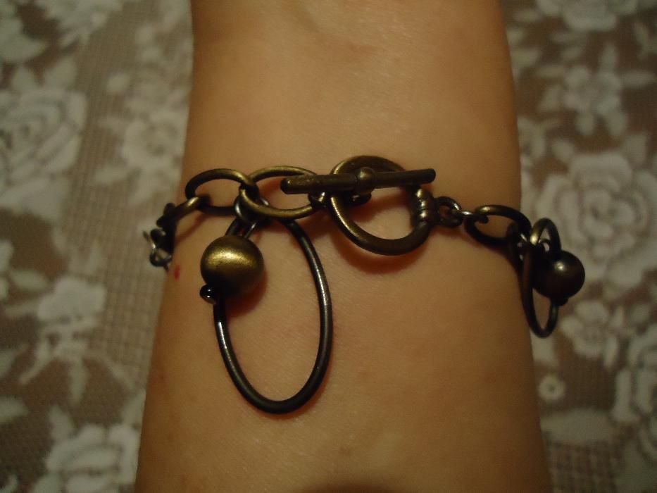 Дамска красива гривна