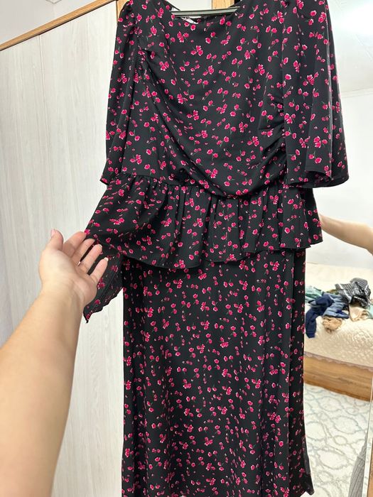 Продам платья б/у