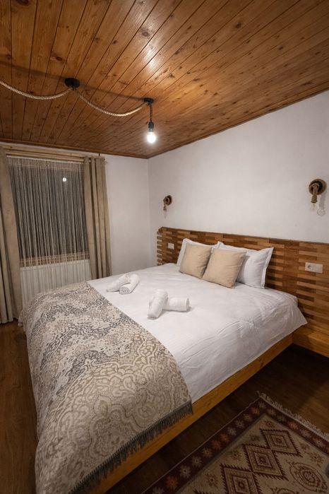 Cabana "Bârlogul ursilor" /TOPLITA 900 lei pe noapte