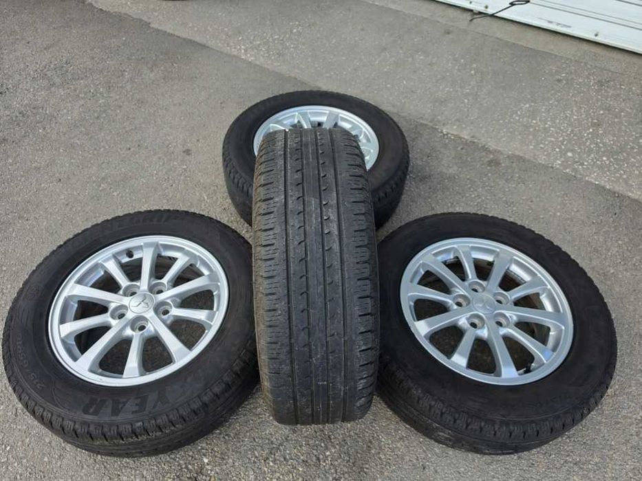 4 бр. Гуми 215/65 R16 с алуминиеви джанти 5x114.3 Mitsubishi Kia Honda Hyundai Toyota