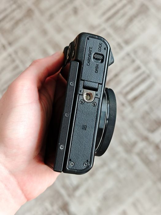 Canon G7X Mark II
