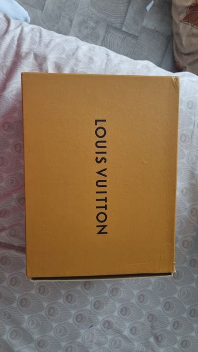 Lv skate negre cu pietricele