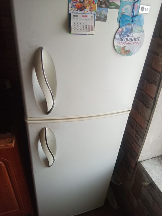 Продам холодильник LG