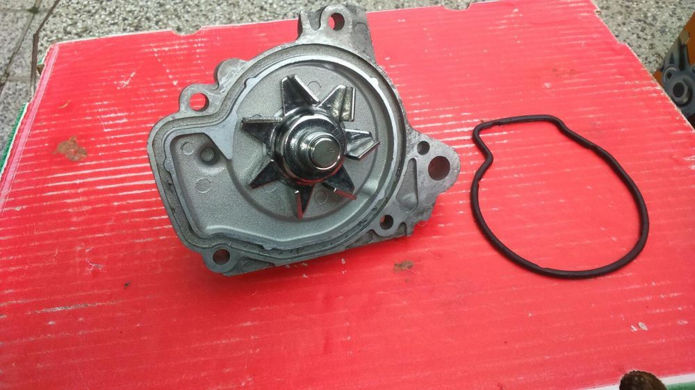 Водна помпа за Honda civic 1.4
