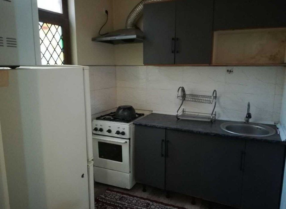 Megaplanetga metro Shahristonga qulay joyda ijaraga kv bor