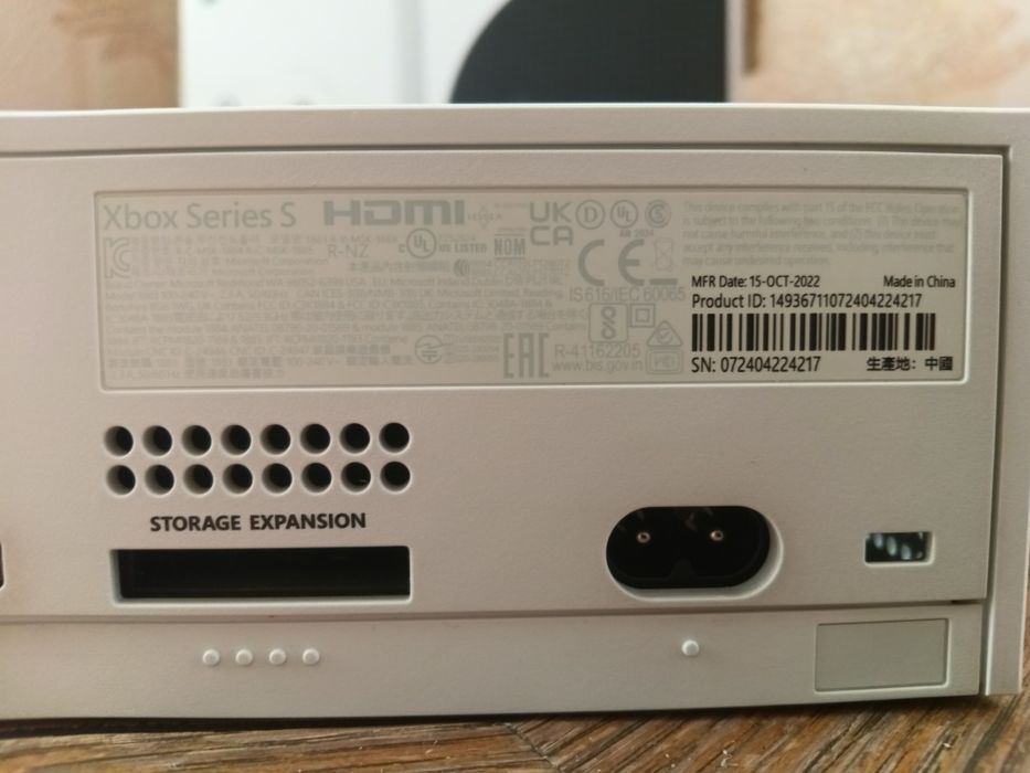 Xbox series s два геймпада и игры