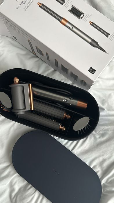 dyson продаю!пользовалась всего год