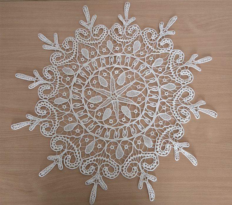 Mileu rotund din macrame, diametru 74cm - stare impecabilă NOU