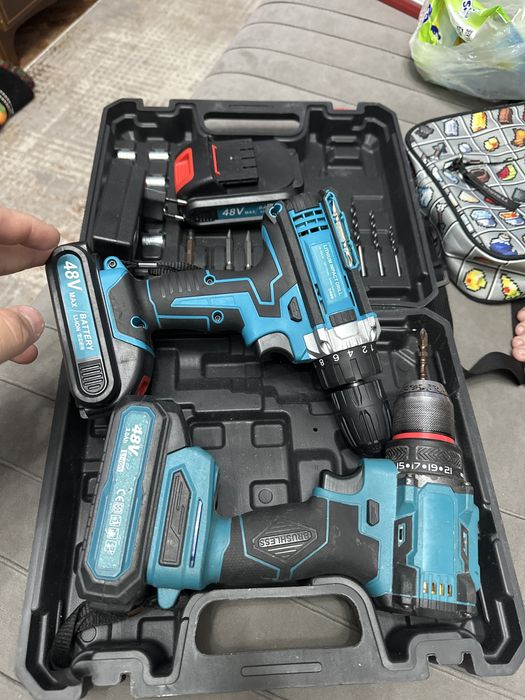 Продам два шуруповерта