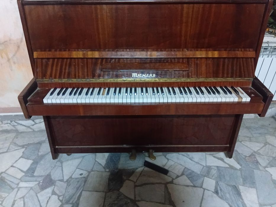 Продаю пианино, срочно